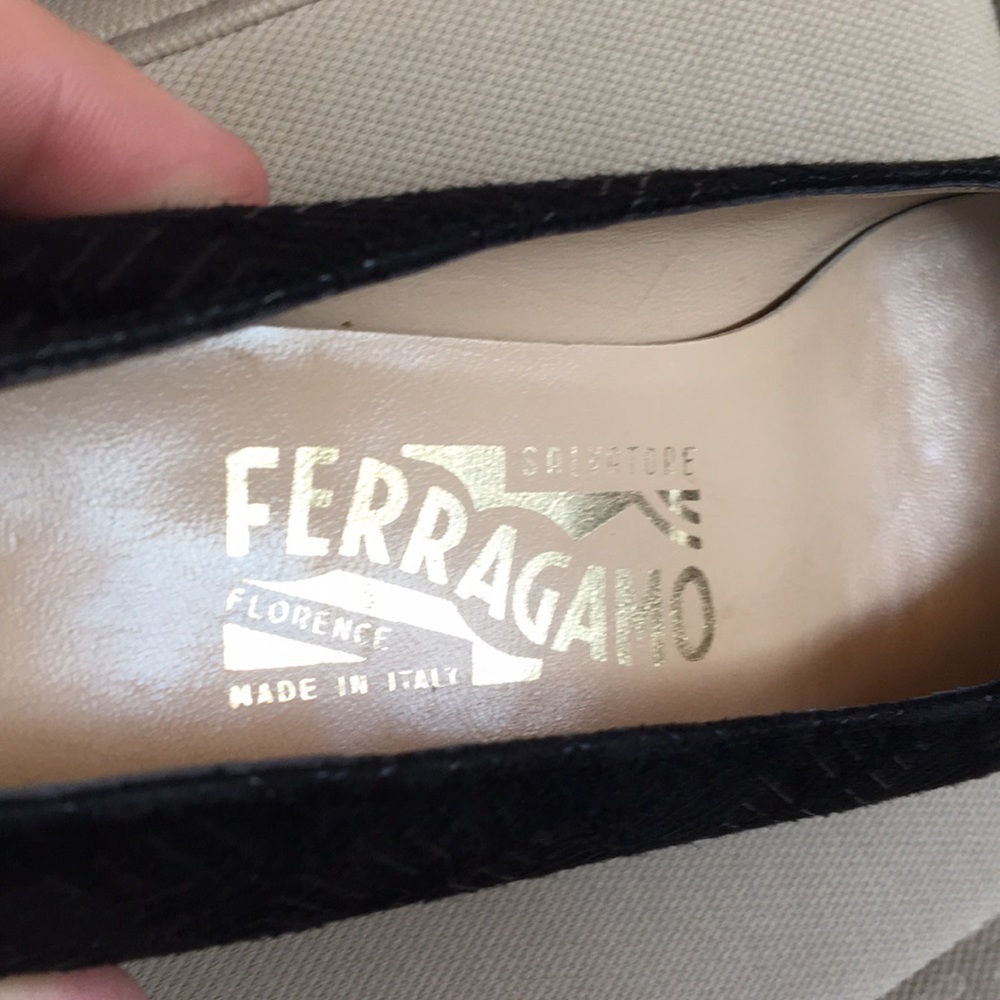 Salvatore Ferragamo small heel shoe